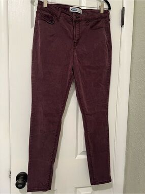 Old Navy - Rockstar Super Skinny Pants in Burgundy